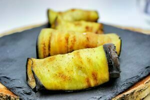 Rollitos de berenjenas con panceta iberica y queso