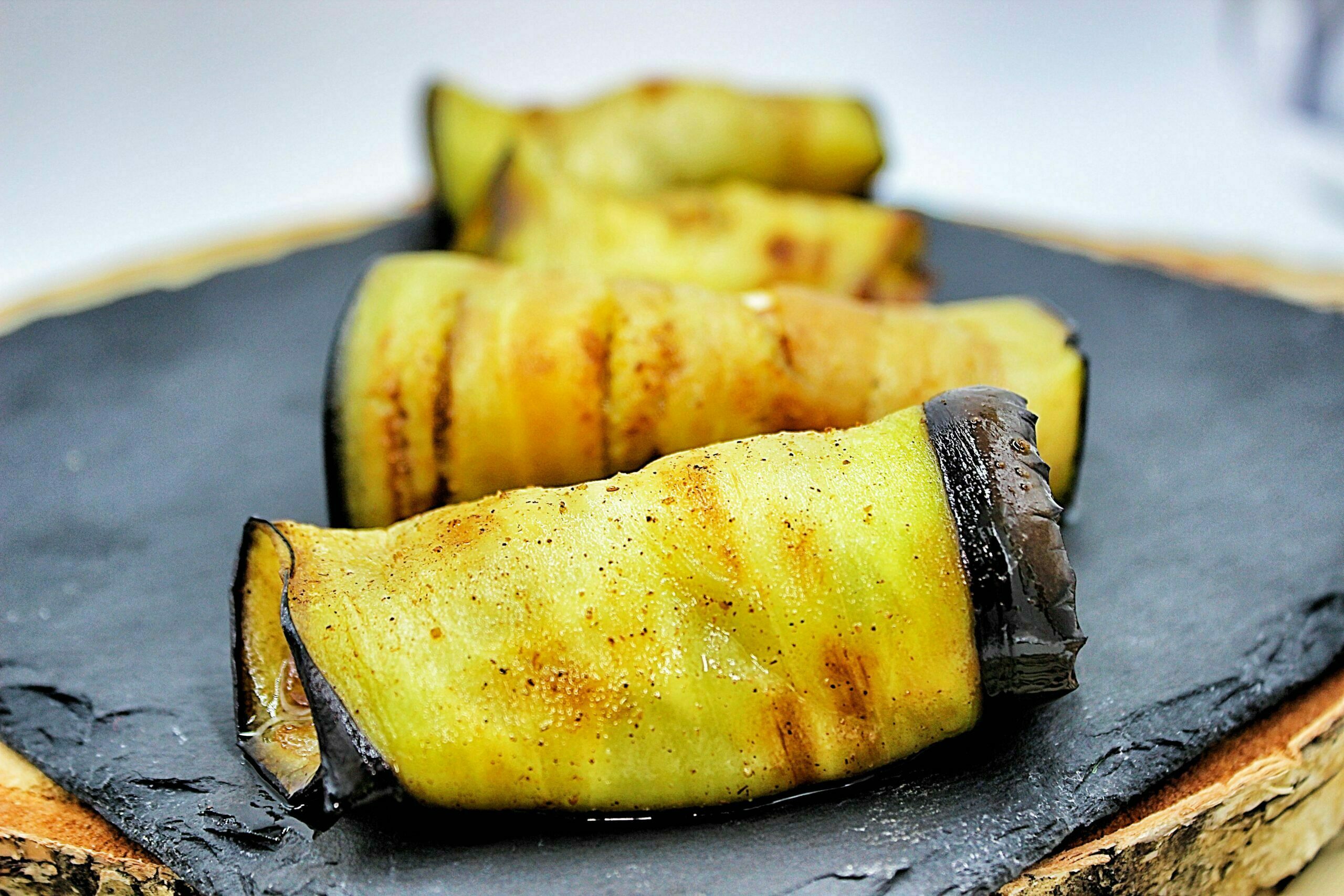 Rollitos de berenjenas con panceta iberica y queso