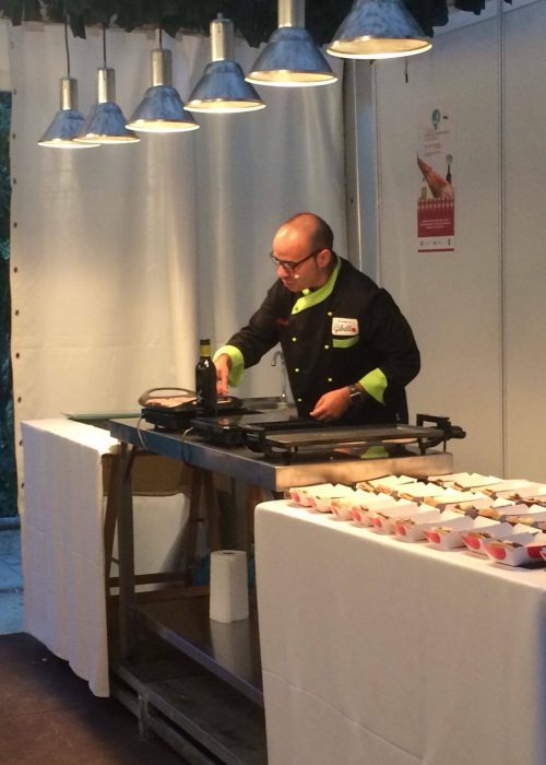 22104718_848107528697862_6418673774346779506_o